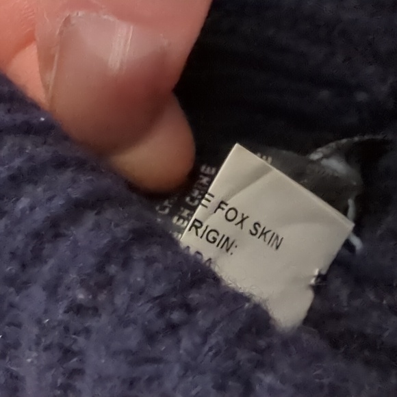 Fox Fur Navy Beanie - Picture 5 of 5